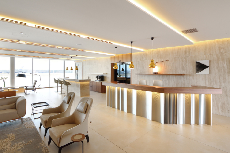 FBO BUSINESS JET TERMINAL 3